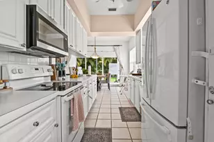 4766 Valencia Dr, Delray Beach, FL 33445 - Photo 12