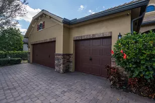 4127 Siena Cir, Wellington, FL 33414 - Photo 4