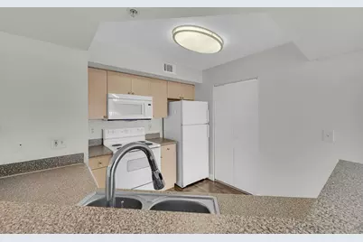 3655 NW Adriatic Lane #307, Jensen Beach, FL 34957 - Photo 6