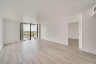 2350 NE 135th St, North Miami, FL 33181 - Photo 4