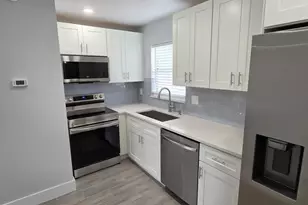 351 Lake Dora Dr, West Palm Beach, FL 33411 - Photo 8