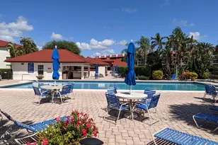 105 Half Moon Cir, Hypoluxo, FL 33462 - Photo 34