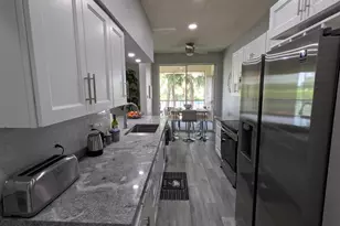 105 Half Moon Cir, Hypoluxo, FL 33462 - Photo 16