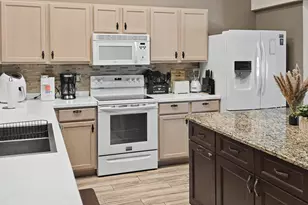1874 SW Nantucket Ave, Port Saint Lucie, FL 34953 - Photo 10