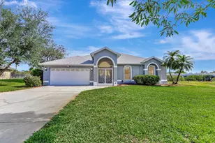 2704 SE Eagle Dr, Port Saint Lucie, FL 34984 - Photo 1
