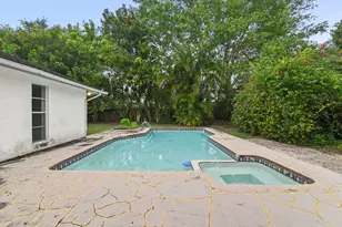 1019 Hickory Trail, Wellington, FL 33414 - Photo 18