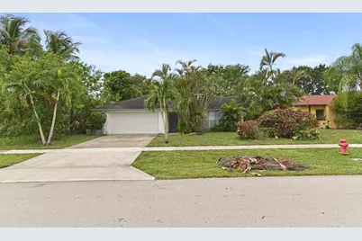 1019 Hickory Trail, Wellington, FL 33414 - Photo 2