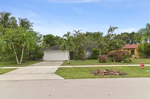 1019 Hickory Trail, Wellington, FL 33414 - Photo 2