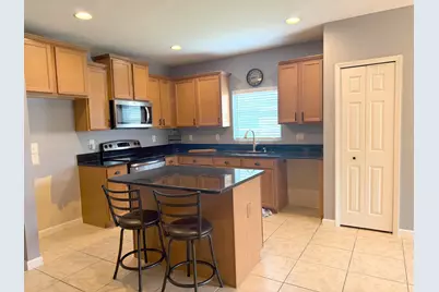 1269 SW Lexington Manor SW, Vero Beach, FL 32962 - Photo 4