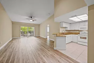 1100 S Crestwood Ct S, Royal Palm Beach, FL 33411 - Photo 4