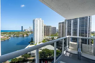 20515 E Country Club Dr, Miami, FL 33180 - Photo 22