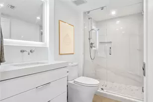 20515 E Country Club Dr, Miami, FL 33180 - Photo 12