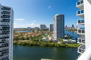 20515 E Country Club Dr, Miami, FL 33180 - Photo 26