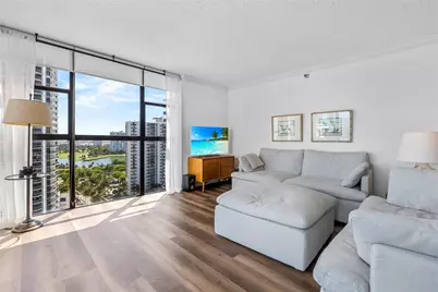 20515 E Country Club Drive #1848, Miami, FL 33180 - Photo 2