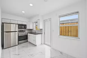 2308 NW 3rd Ave, Wilton Manors, FL 33311 - Photo 2