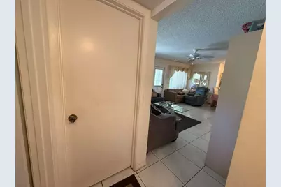 213 Pine Hov Circle #D2, Greenacres, FL 33463 - Photo 4
