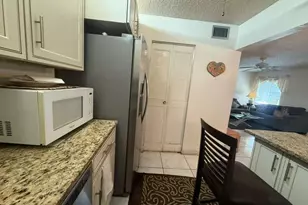 213 Pine HOV Cir, Greenacres, FL 33463 - Photo 18