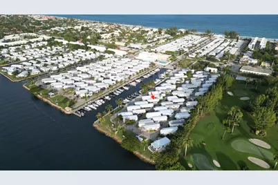 209 Eagle Drive E #E, Briny Breezes, FL 33435 - Photo 14