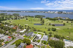 422 N Lakeside Dr, Lake Worth Beach, FL 33460 - Photo 2