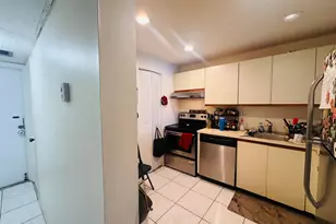8025 S Colony Cir Circle, Tamarac, FL 33321 - Photo 2