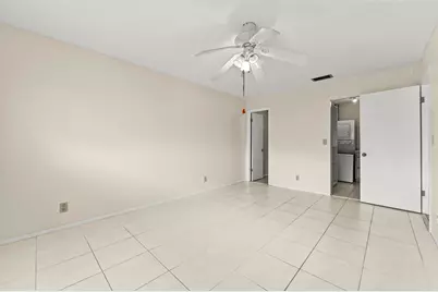 109 Lake Barbara Drive, West Palm Beach, FL 33411 - Photo 10