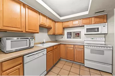 109 Lake Barbara Drive, West Palm Beach, FL 33411 - Photo 4