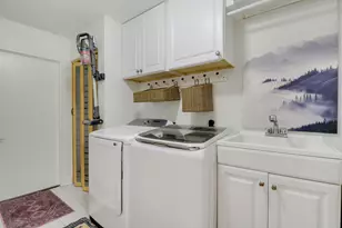 1560 Wilderness Rd, West Palm Beach, FL 33409 - Photo 36
