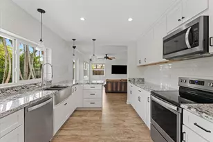 6250 SW 6th St, Plantation, FL 33317 - Photo 12