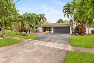 6250 SW 6th St, Plantation, FL 33317 - Photo 2