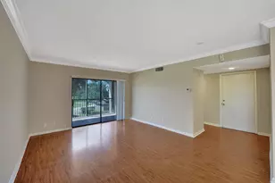 200 Jacaranda Country Club Dr, Plantation, FL 33324 - Photo 8