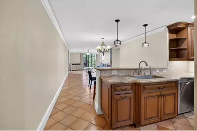 1202 S Lake Drive #105, Lantana, FL 33462 - Photo 10