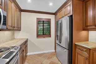 1202 S Lake Dr, Lantana, FL 33462 - Photo 8