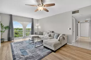 250 NE 20th St, Boca Raton, FL 33431 - Photo 8