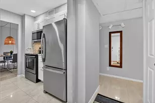 250 NE 20th St, Boca Raton, FL 33431 - Photo 50