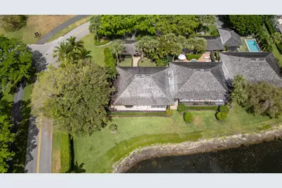 11669 Wimbledon Circle, Wellington, FL 33414 - Photo 32