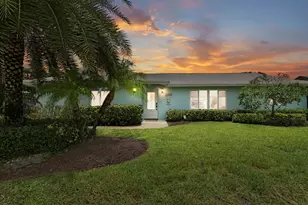 11249 Pine Valley Dr, Wellington, FL 33414 - Photo 2