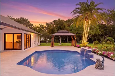 15555 De Havilland Court, Wellington, FL 33414 - Photo 2