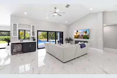 15555 De Havilland Court, Wellington, FL 33414 - Photo 6