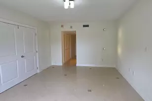 11111 Biscayne Blvd, Miami, FL 33181 - Photo 4