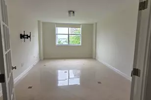 11111 Biscayne Blvd, Miami, FL 33181 - Photo 10