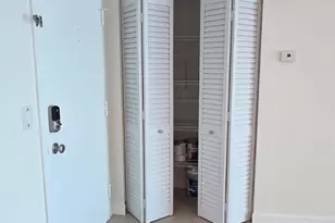 11111 Biscayne Blvd, Miami, FL 33181 - Photo 22