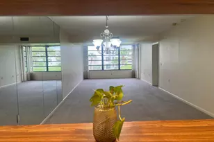 3636 Whitehall Dr, West Palm Beach, FL 33401 - Photo 8