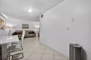 1801 S Treasure Dr, North Bay Village, FL 33141 - Photo 22