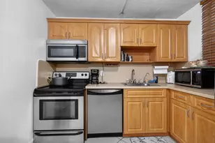 1801 S Treasure Dr, North Bay Village, FL 33141 - Photo 24