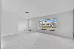 6812 NW 74th Pl, Tamarac, FL 33321 - Photo 8