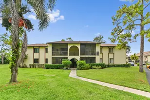 319 Knotty Pine Cir, Greenacres, FL 33463 - Photo 1