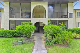 319 Knotty Pine Cir, Greenacres, FL 33463 - Photo 2