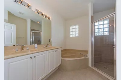 2563 SW Stockbridge Sq Square SW, Vero Beach, FL 32962 - Photo 16