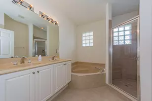 2563 SW Stockbridge Sq Square SW, Vero Beach, FL 32962 - Photo 16