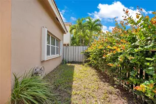 1840 Sweetbay Way, Hollywood, FL 33019 - Photo 48